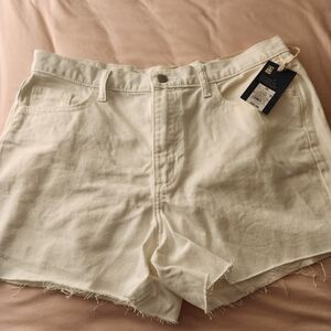 Universal Thread White Boyfriend Shorts